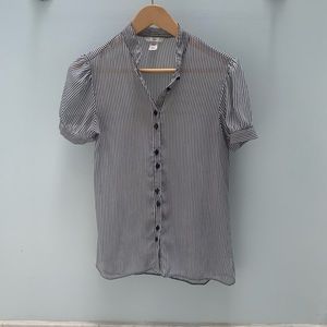 🦋H&M sheer puffed sleeve blouse